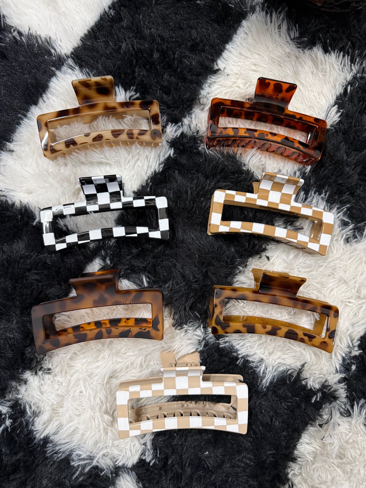 Large Checkered Claw Clipz
