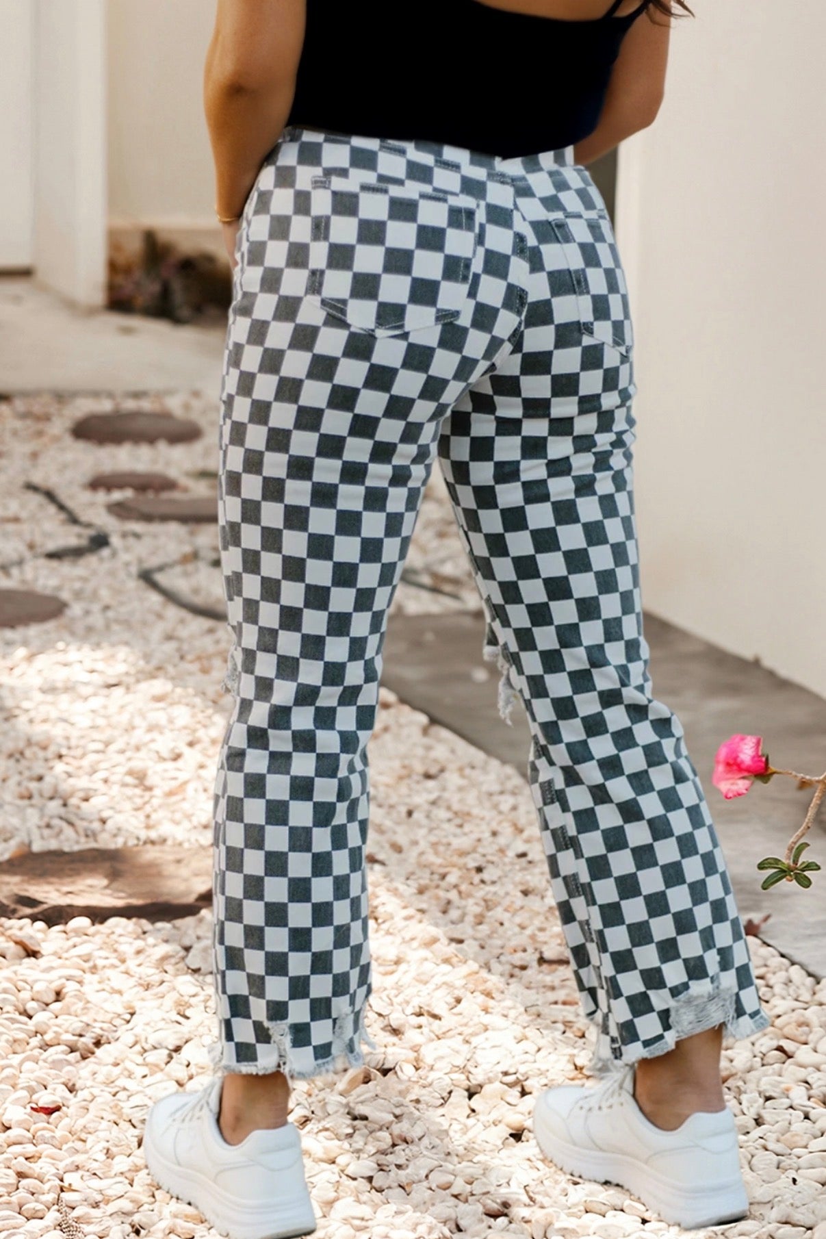 Checkered Capriz