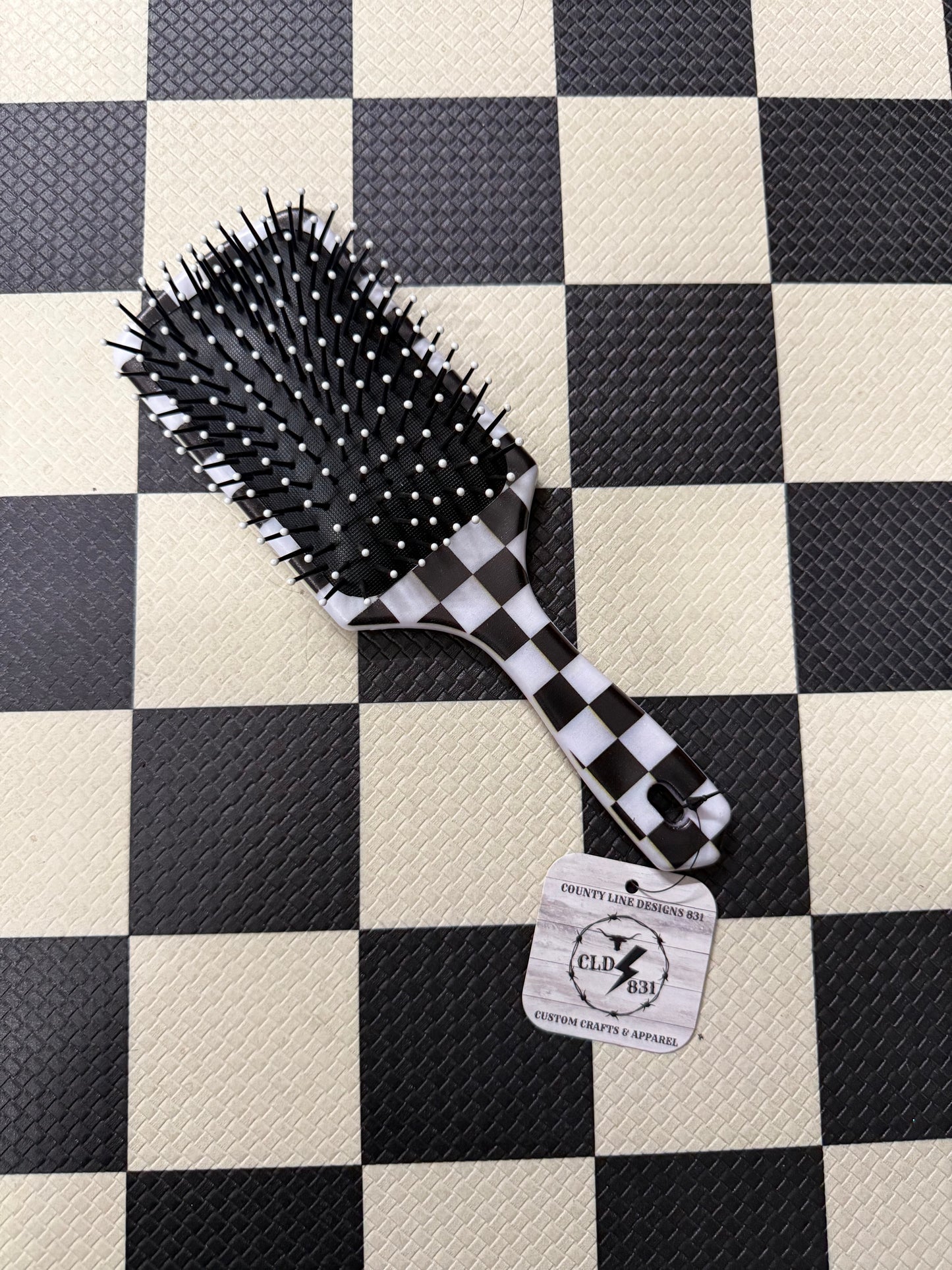 Checkerd Brush