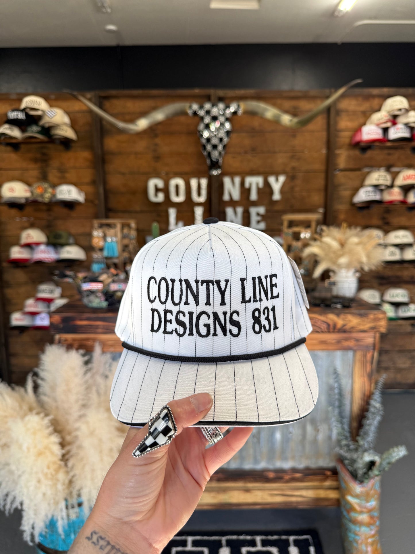 CLD831 White Pinstripe Snapback
