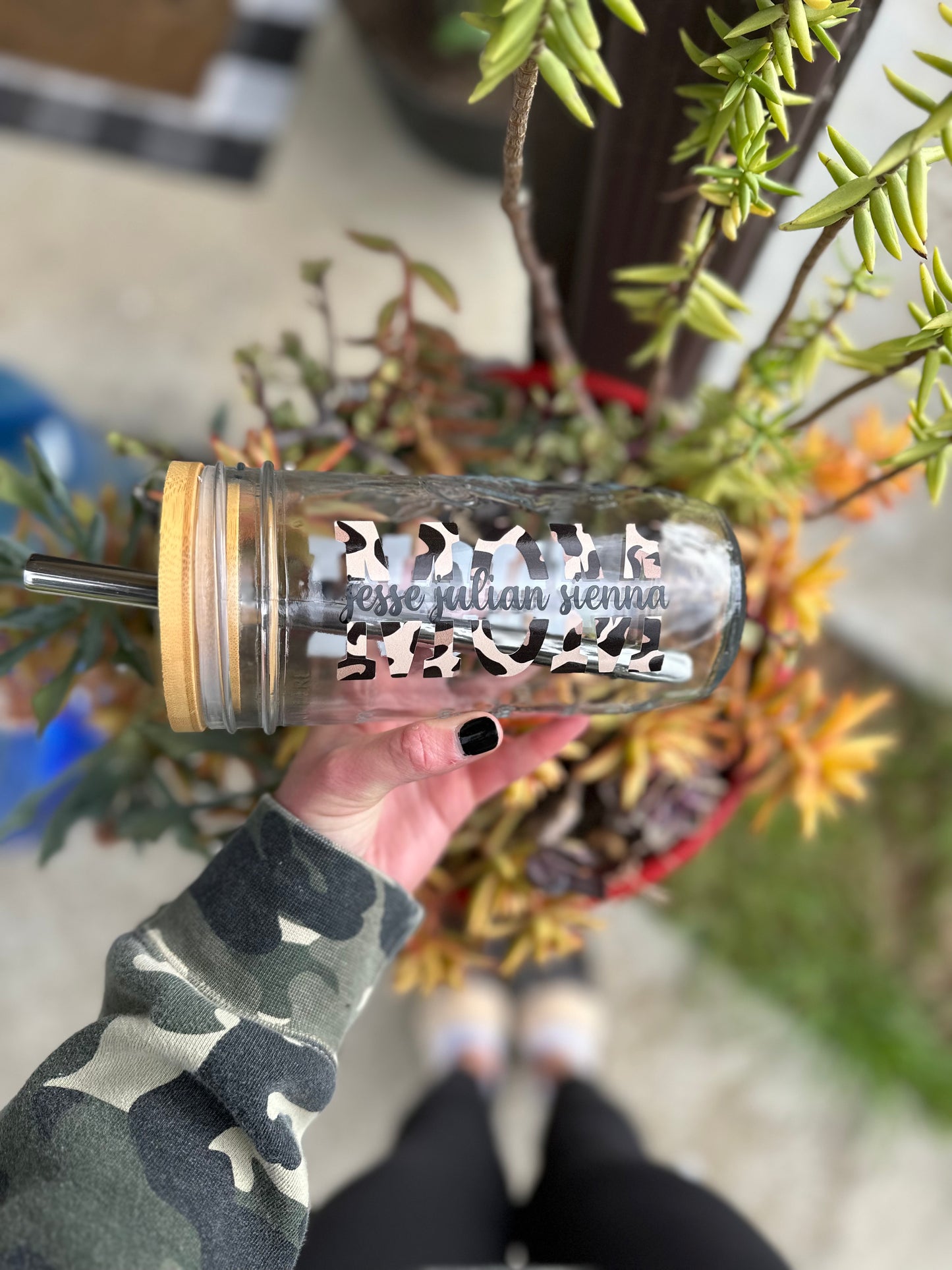 Personalized Mom Glass Tumbler with Kid Names